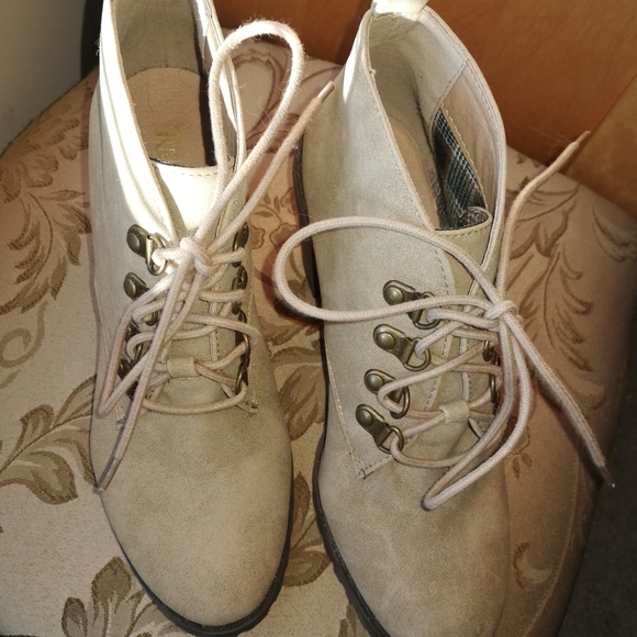 Lace up booties by Restricted - Picture 3 of 8